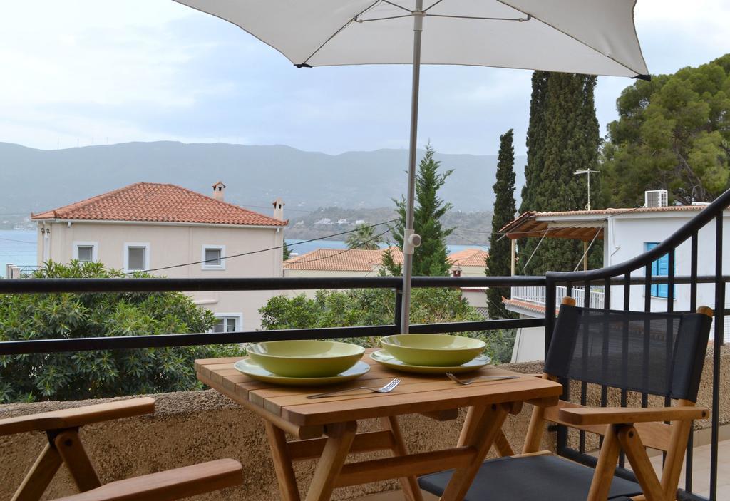 Villa Yiotevi Poros Town Exterior photo